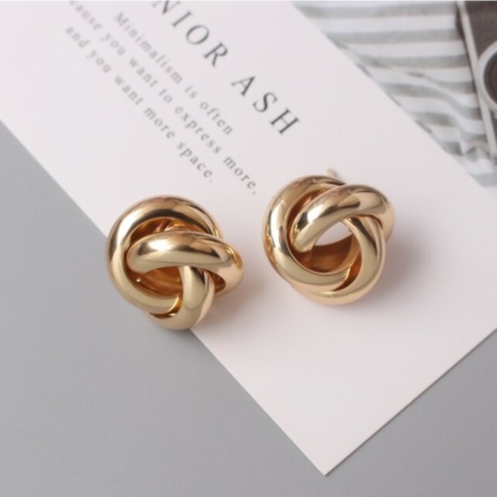 Zara round elegant chic earrings - Picture 1 of 2